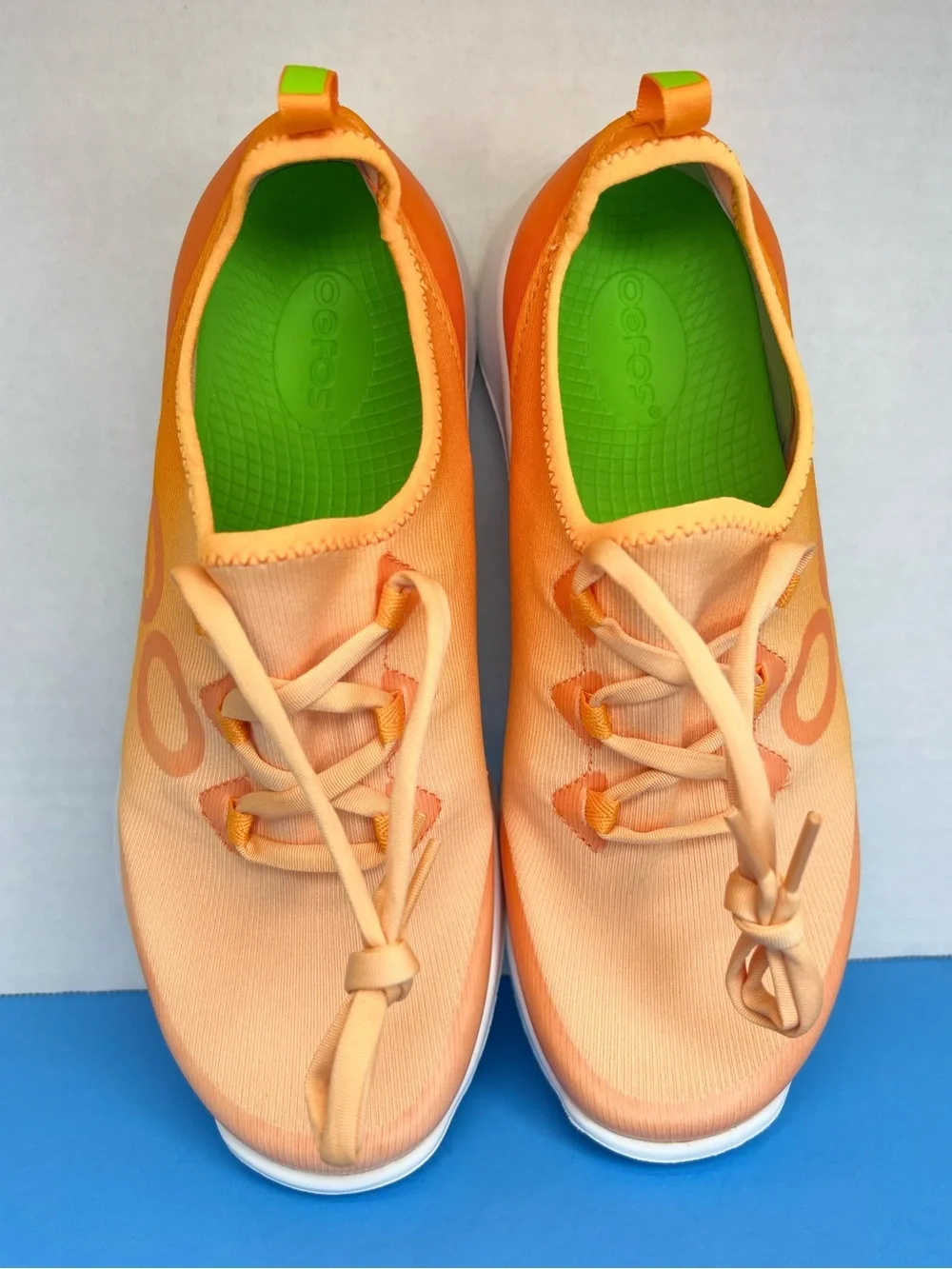 OOFOS OOmg Sport LS Womens Size 9 Or. Glow Lightweight Recovery Sneaker Like New